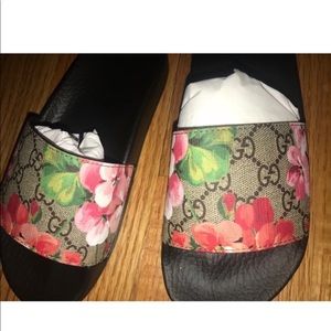 gucci bloom slides women